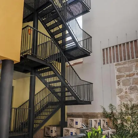 Palmeiras Apartment, By Bolhao Residences Apartment *