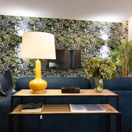 Palmeiras Apartment, By Bolhao Residences Apartment *