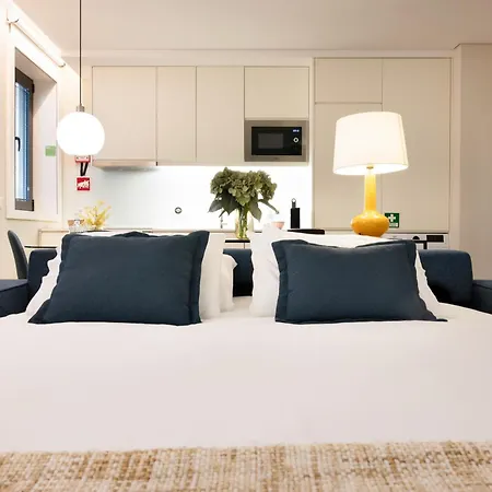 Palmeiras Apartment, By Bolhao Residences Apartment *